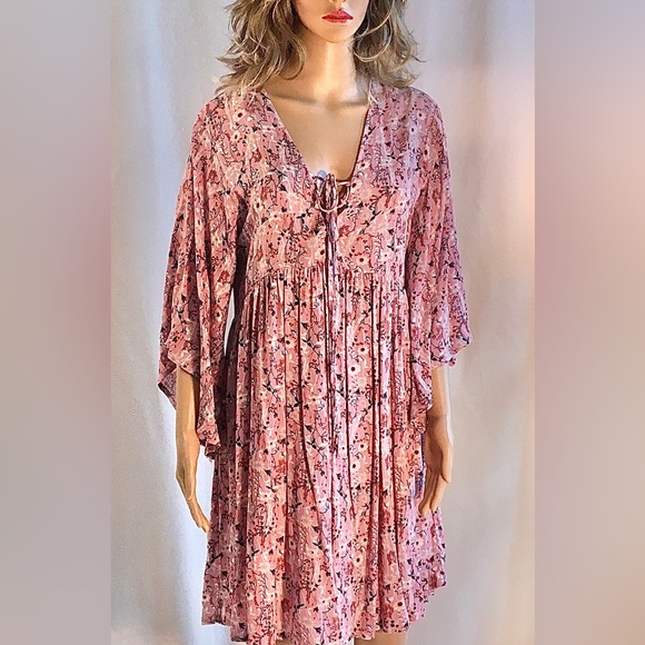 Bohemian dress, pink w/ tiny floral print, deep lace-up V neck, bell sleeves. S - Picture 4 of 12